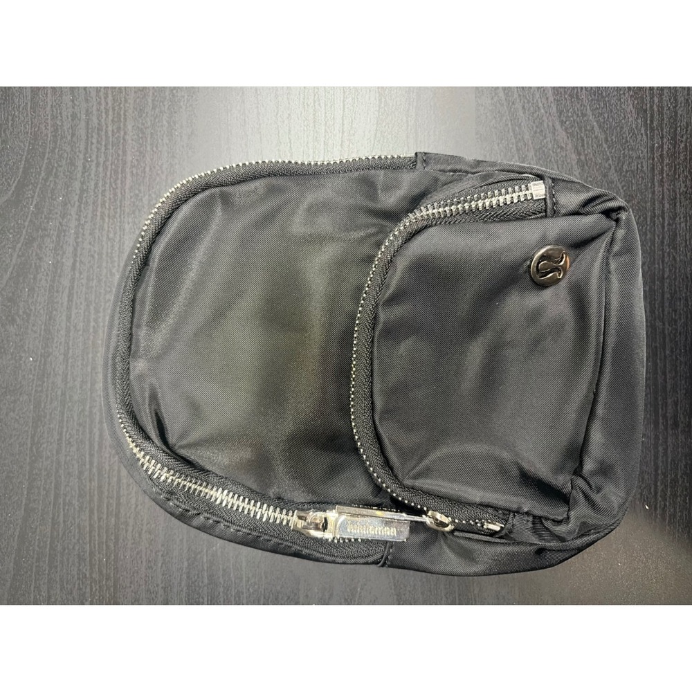 Lululemon Everywhere Crossbody Bag Black Nylon Silver Hardware Fanny Pack Bag